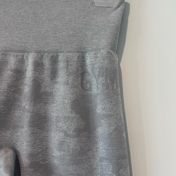 Women’s Gymshark Leggings - Picture 2 of 5